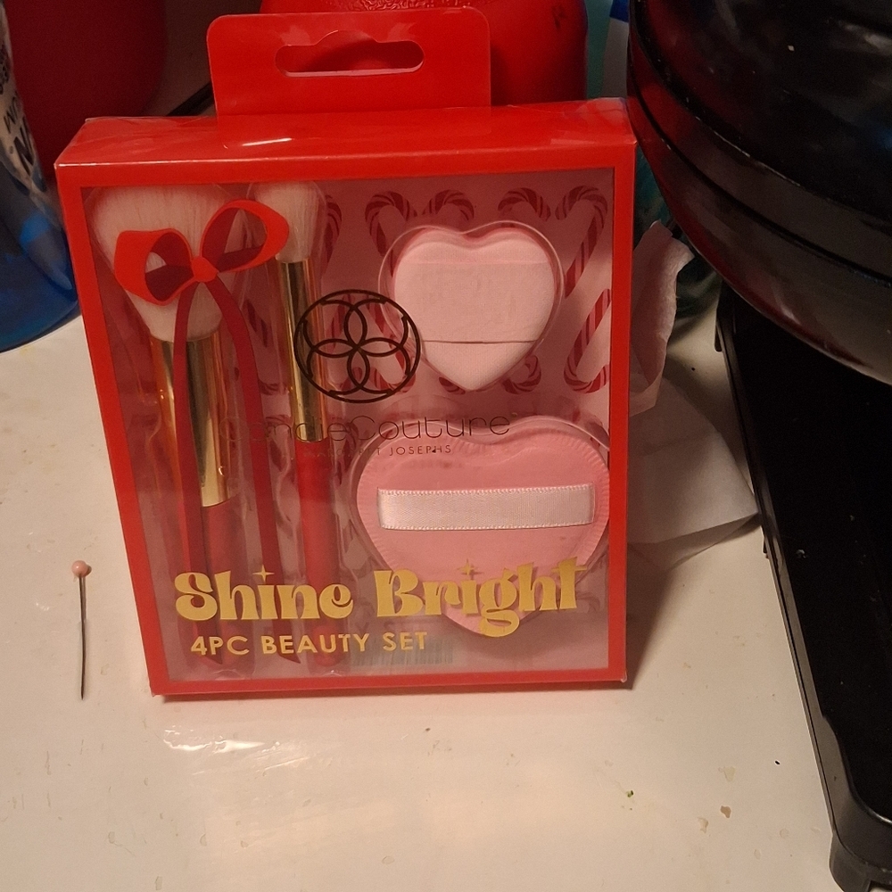 Shine Bright 4-Piece Beauty Set